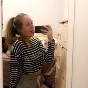 Meet your Posher, Elizabeth